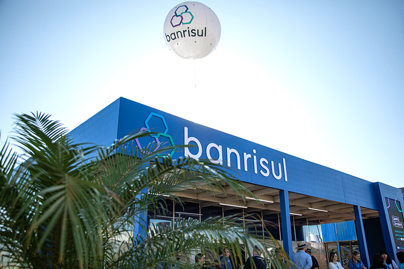 Banrisul supera R$ 900 milhes em volume de negcios na Expodireto Cotrijal