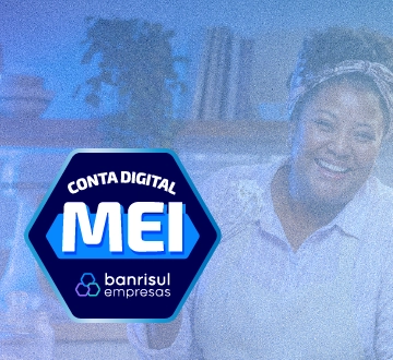 cozinheira sorrindo e lettering da campanha Conta Digital MEI