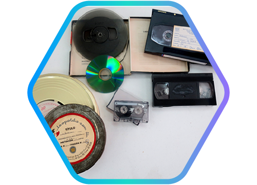 Foto de discos, CDs e fitas cassetes de �udio e de v�deo.