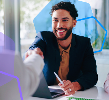 Foto de homem estendendo a m�o em um cumprimento.